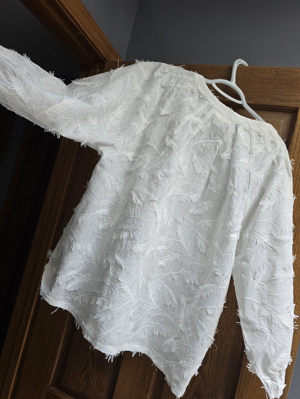 NWOT Textured White Fringe Tunic Blouse - Picture 2 of 3